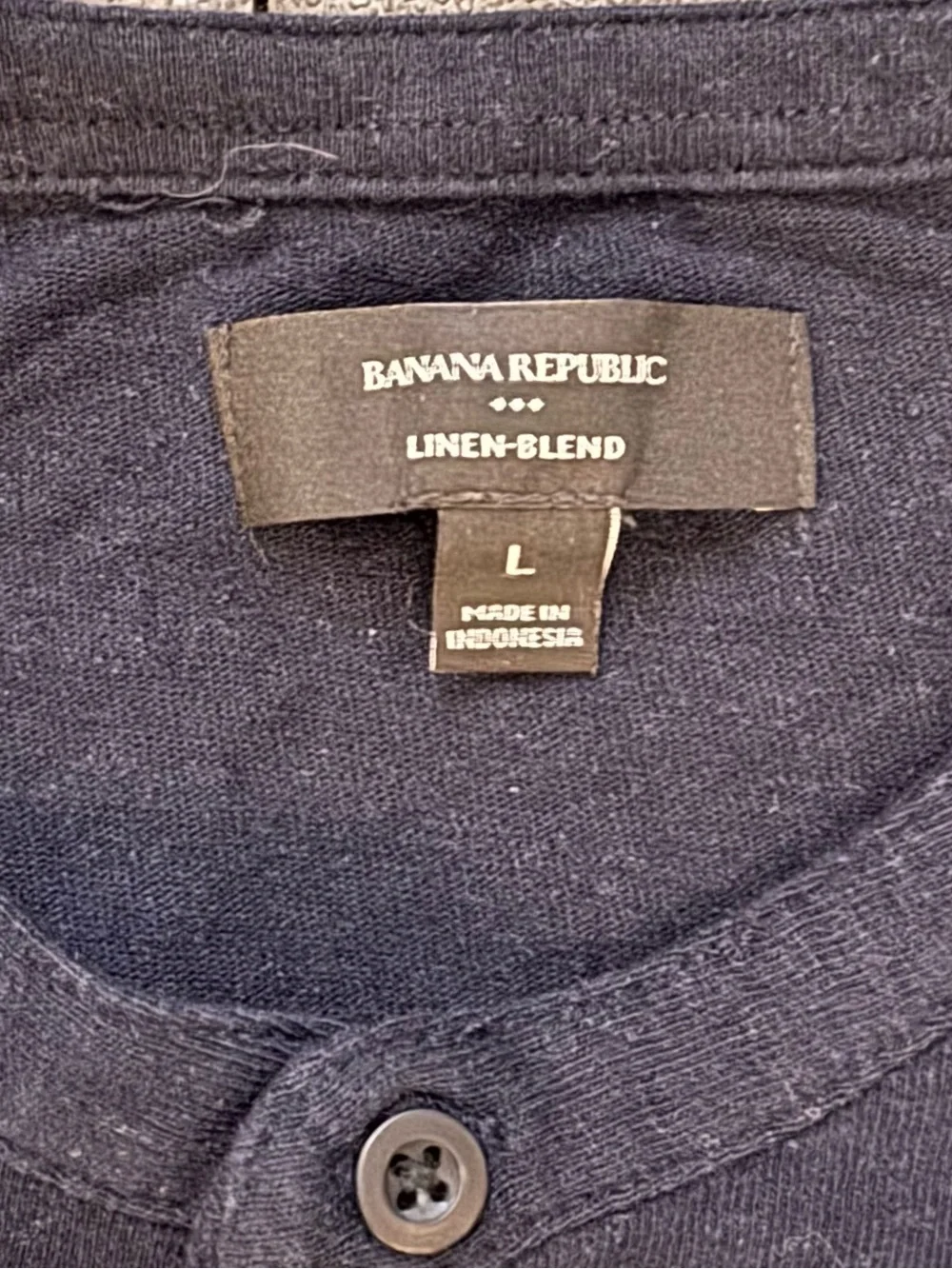 Banana Republic Linen Blend Men’s Navy Henley Short Sleeve Shirt